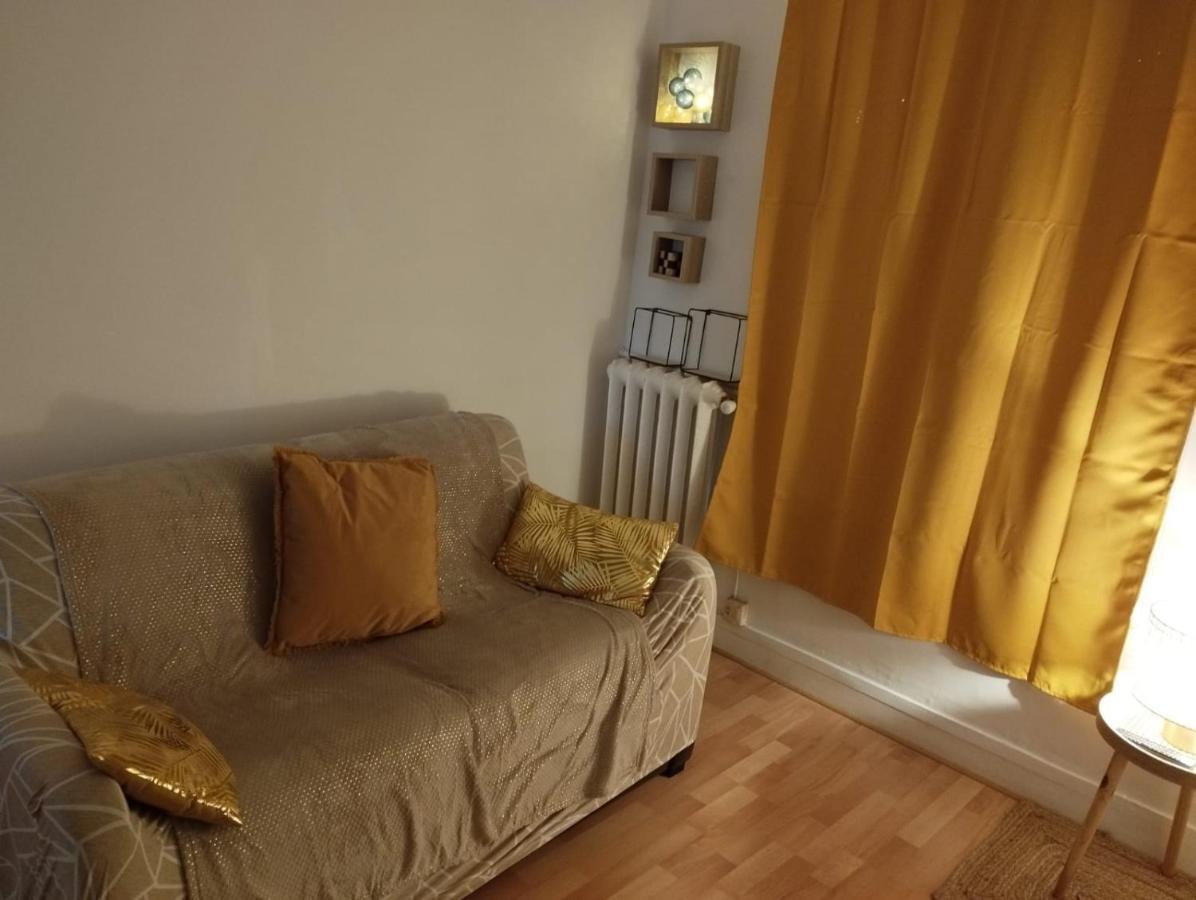 Apartamento Parisian Vibes A Clichy Exterior foto