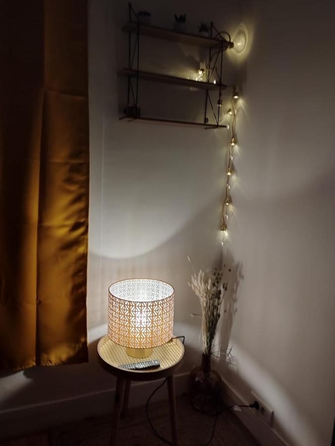 Apartamento Parisian Vibes A Clichy Exterior foto